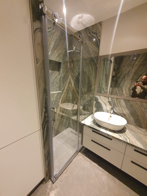 ÜSTTEN ASKILI DUŞAKABİN